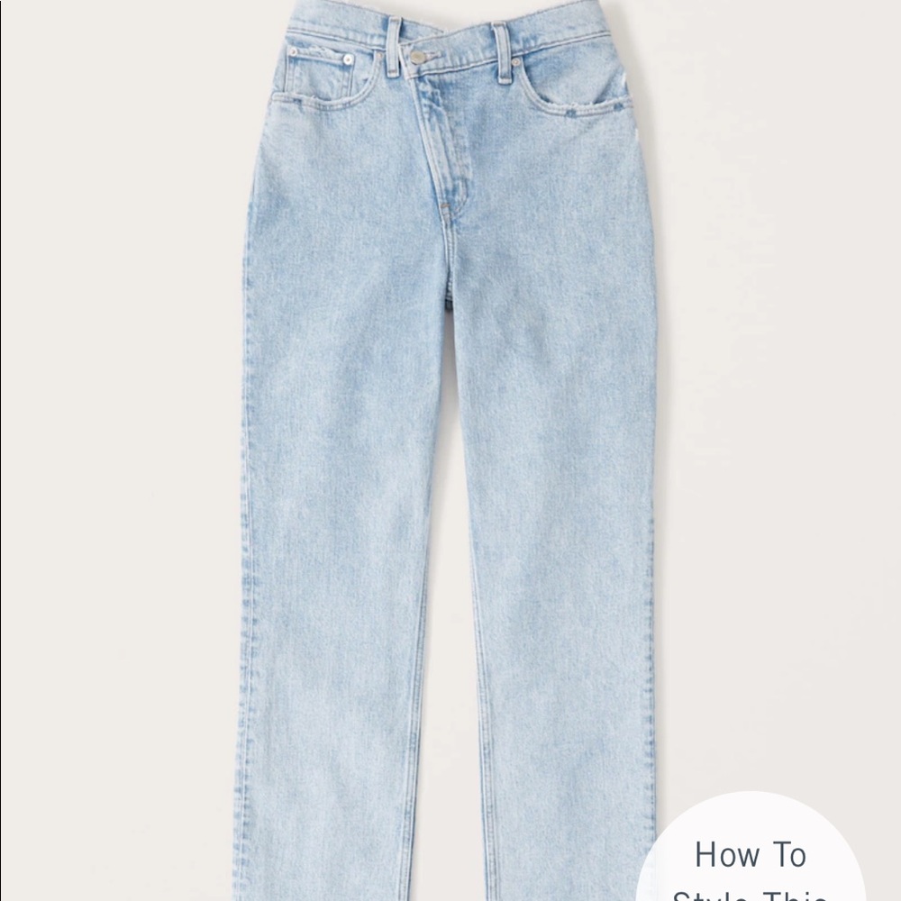 Abercrombie Curve Love 90s High Rise Straight Jeans